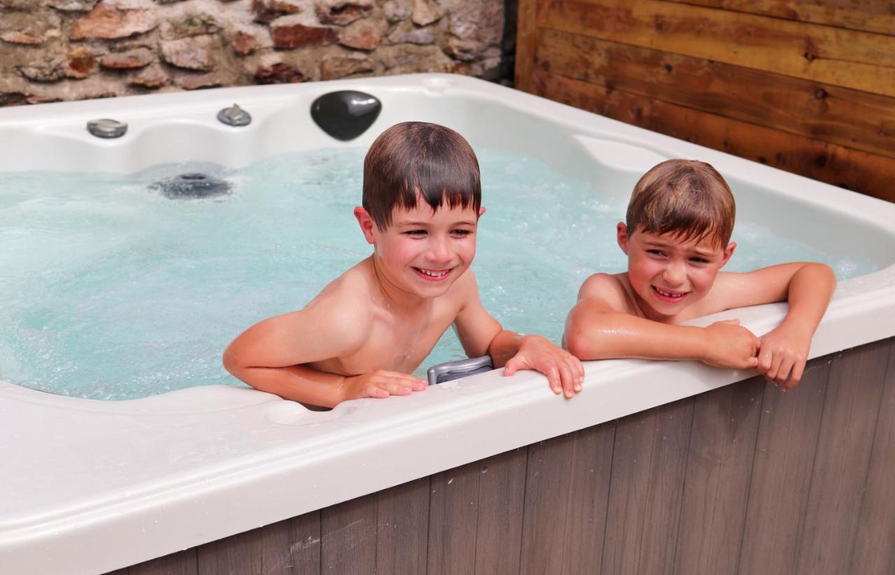 Pullman Cottage - The Culm Valley Inn Culmstock Екстериор снимка