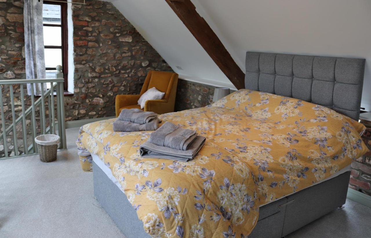 Pullman Cottage - The Culm Valley Inn Culmstock Екстериор снимка